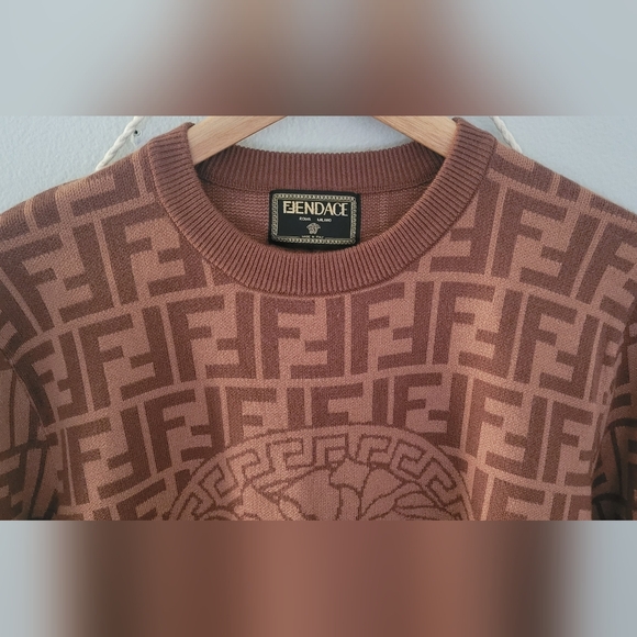 Versace x Fendi Sweater - Picture 5 of 13